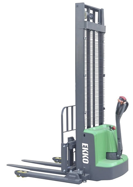 Electric Straddle Stacker With Side Shifting Forks